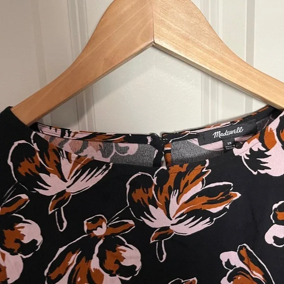 Madewell Black Floral Short Sleeve Blouse with Brown & Pink Accents PLUS SIZE - Picture 3 of 8